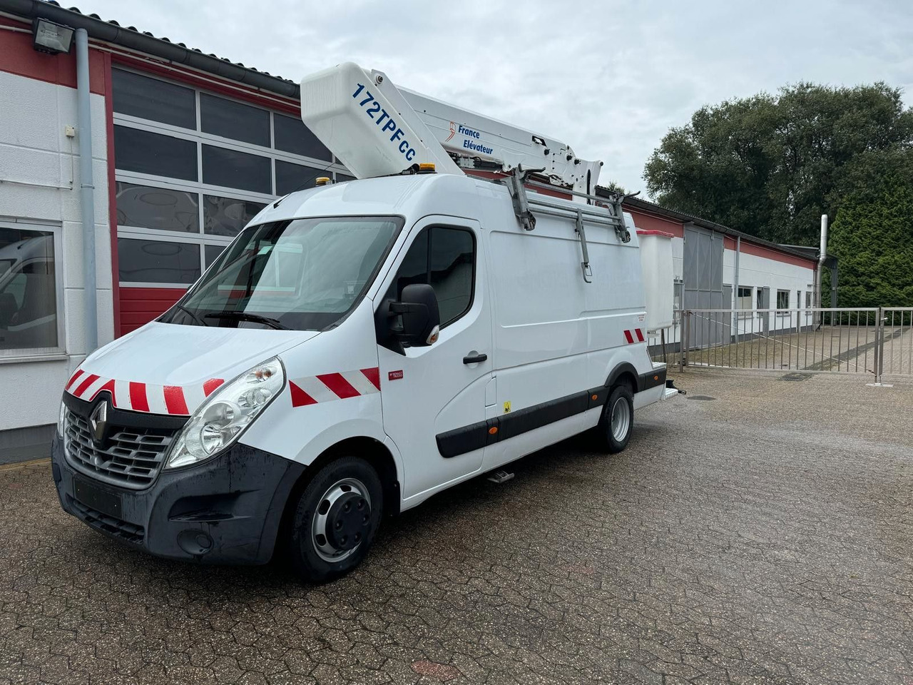 Renault Master L3H2 Steiger France Elévateur 172 TPFcc - Camión con plataforma elevadora: foto 1 Renault Master L3H2 Steiger France Elévateur 172 TPFcc - Camión con plataforma elevadora: foto 1