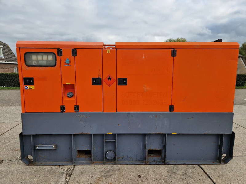 Atlas-Copco QAS150 met Leroy Somer generator - Generador industriale: foto 1 Atlas-Copco QAS150 met Leroy Somer generator - Generador industriale: foto 1