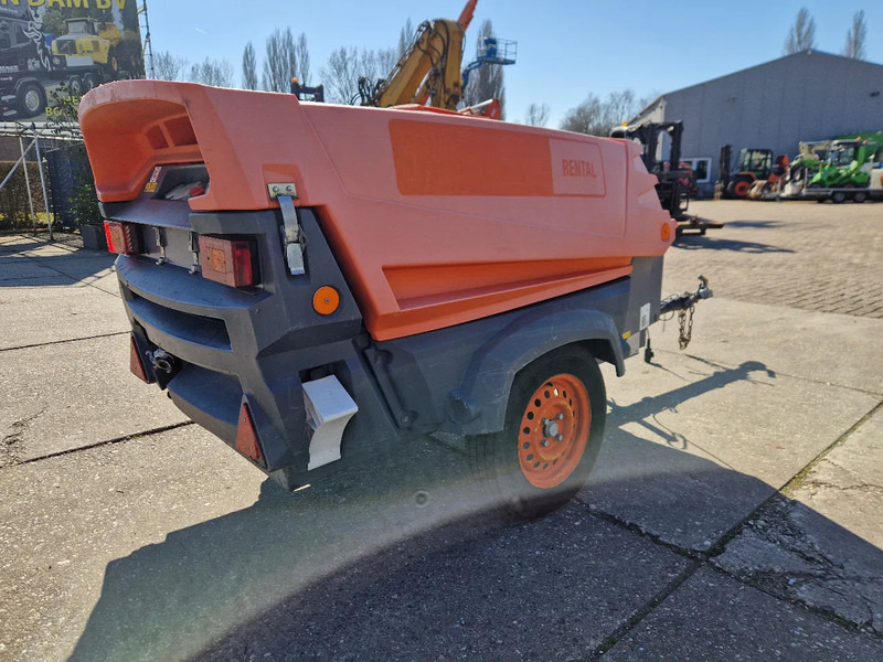 Atlas-Copco XAS57 in zeer nette staat - Compresor de aire: foto 4 Atlas-Copco XAS57 in zeer nette staat - Compresor de aire: foto 4