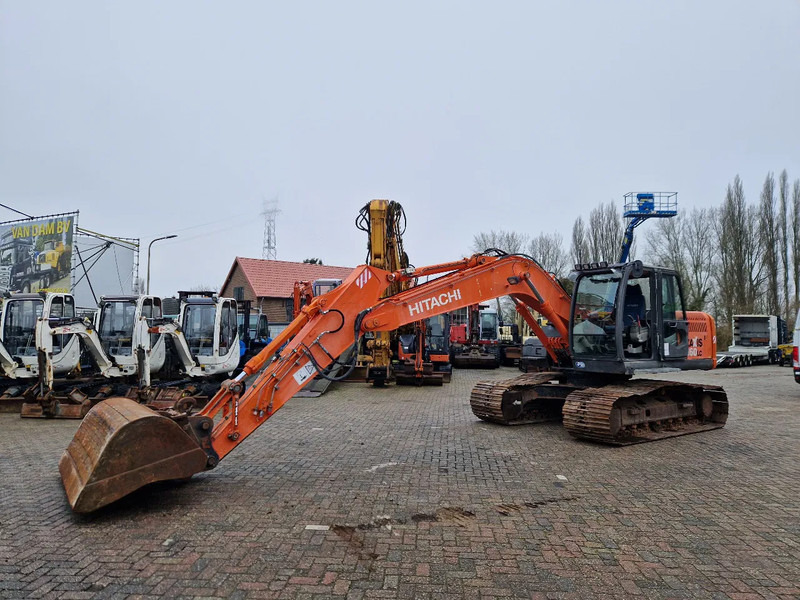 Hitachi ZX160LC-3 met zeer net rijwerk - Excavadora de cadenas: foto 4 Hitachi ZX160LC-3 met zeer net rijwerk - Excavadora de cadenas: foto 4