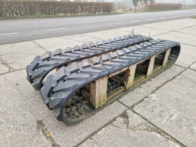 Komatsu nieuwe tracks t.b.v. PC75 tot PC88 - Oruga para Camión: foto 1 Komatsu nieuwe tracks t.b.v. PC75 tot PC88 - Oruga para Camión: foto 1