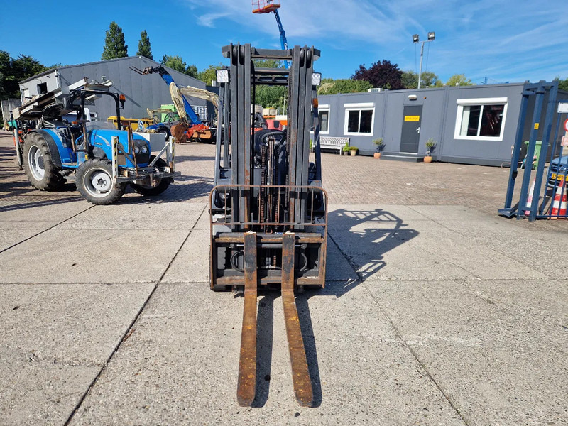 Nissan 1800 kg. LPG met keuring - Carretilla elevadora de gas: foto 5 Nissan 1800 kg. LPG met keuring - Carretilla elevadora de gas: foto 5