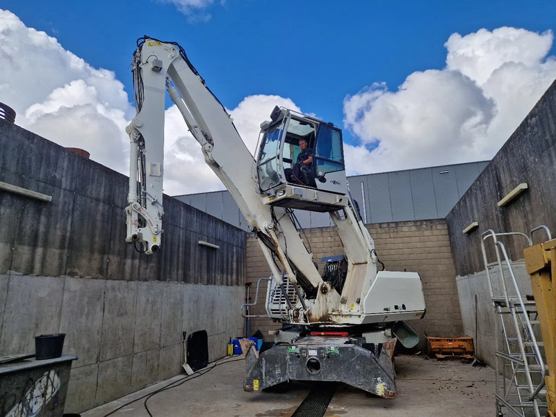 Sennebogen 821 overslagkraan - Manipulador de materiales: foto 1 Sennebogen 821 overslagkraan - Manipulador de materiales: foto 1