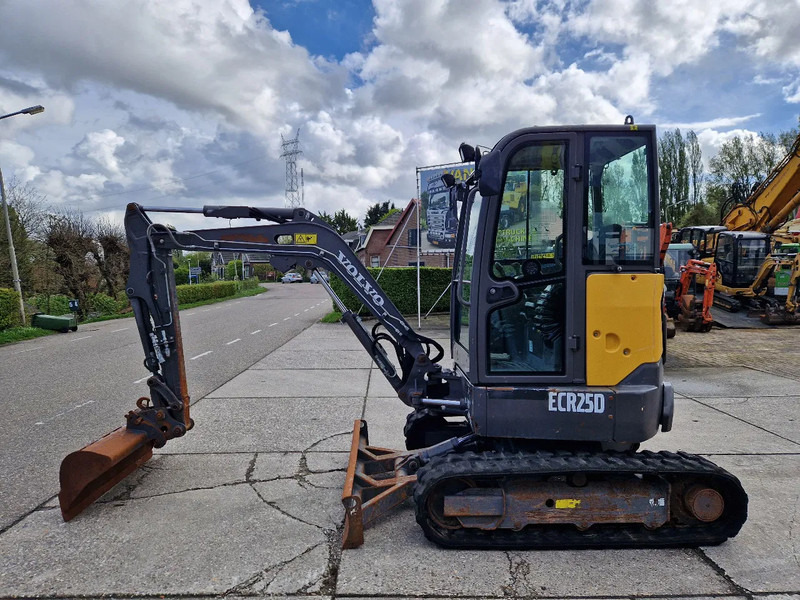 Volvo ECR25D met 2562 uur - Miniexcavadora: foto 1 Volvo ECR25D met 2562 uur - Miniexcavadora: foto 1