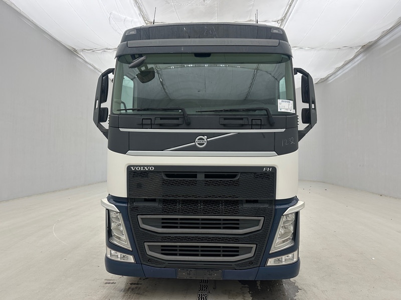 Volvo FH 420 Globetrotter - ADR - Cabeza tractora: foto 2 Volvo FH 420 Globetrotter - ADR - Cabeza tractora: foto 2