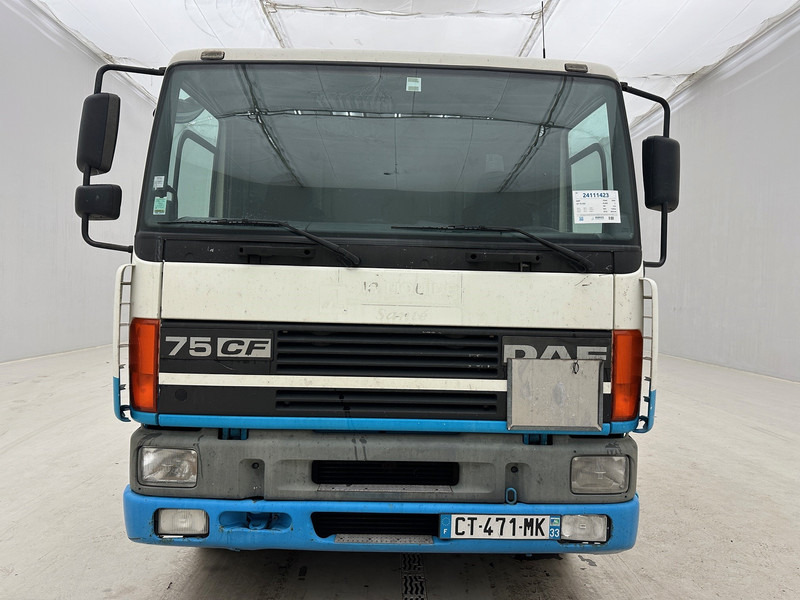 DAF CF75.250* - Camión caja abierta, Camión grúa: foto 2 DAF CF75.250* - Camión caja abierta, Camión grúa: foto 2