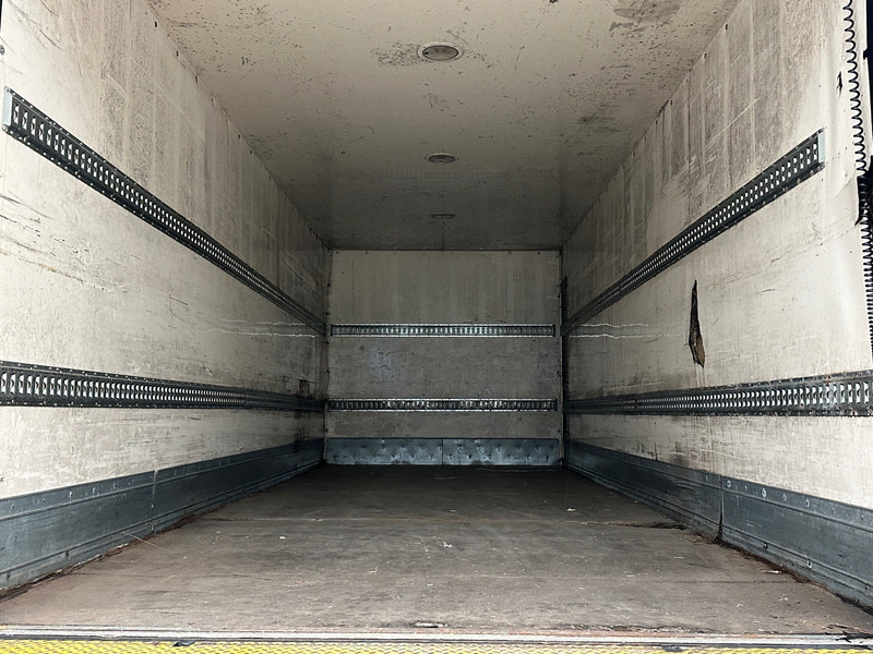 Camión caja cerrada DAF LF55.250: foto 6