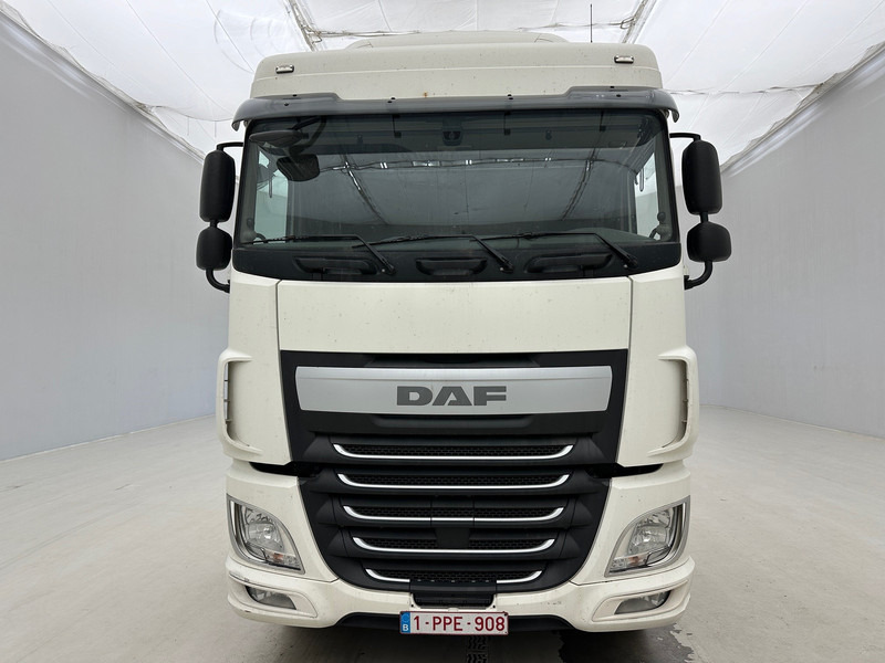 DAF XF 460 Space Cab - Camión chasis: foto 2 DAF XF 460 Space Cab - Camión chasis: foto 2