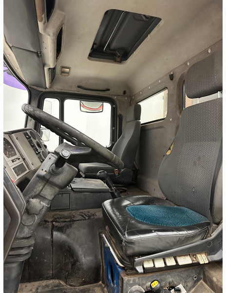 Camión volquete MAN 27.403 - 6x6: foto 9