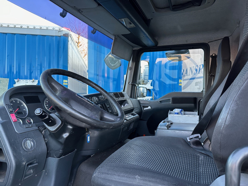 Camión frigorífico MAN TGM 18.250: foto 8