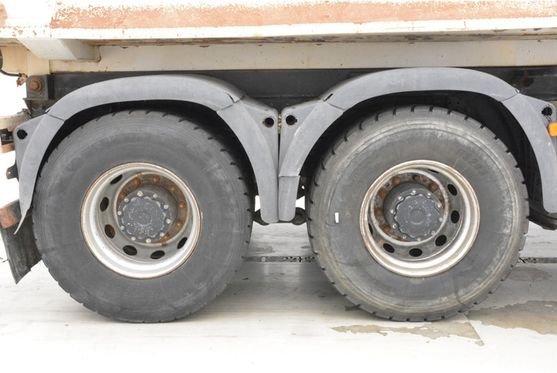 MAN TGS 35.480 - 8x4 - NON-EU - Camión volquete: foto 4 MAN TGS 35.480 - 8x4 - NON-EU - Camión volquete: foto 4
