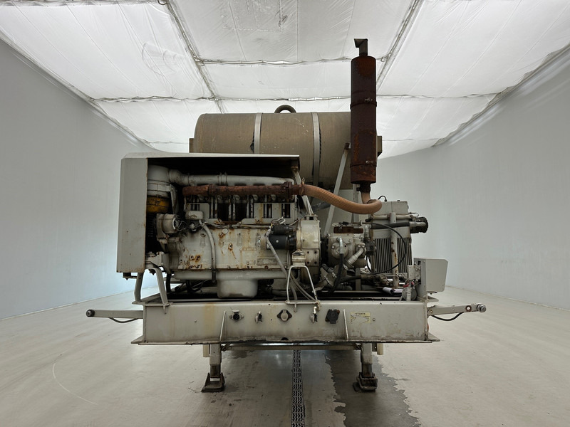 MOL Mixer 10 cub - Semirremolque hormigonera: foto 2 MOL Mixer 10 cub - Semirremolque hormigonera: foto 2