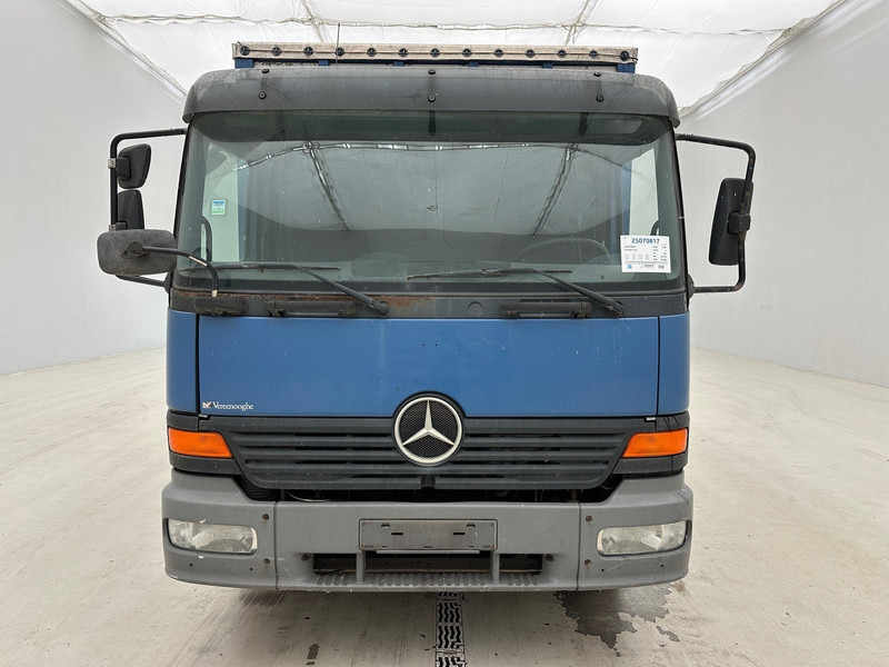 Mercedes-Benz Atego 1323 - Camión transporte de ganado: foto 2 Mercedes-Benz Atego 1323 - Camión transporte de ganado: foto 2