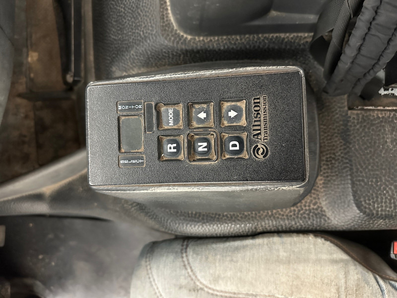 Camión multibasculante, Camión grúa Mercedes-Benz Axor 1824: foto 16 Camión multibasculante, Camión grúa Mercedes-Benz Axor 1824: foto 16