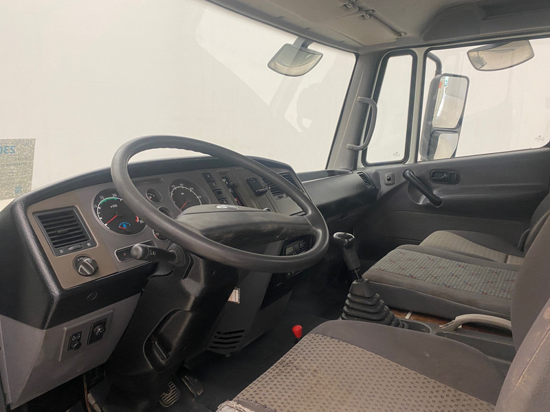 Camión volquete Nissan Atleon 120.25: foto 10