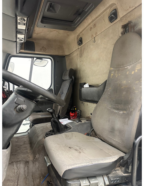 Camión caja abierta Renault Midlum 220 DCi: foto 9 Camión caja abierta Renault Midlum 220 DCi: foto 9