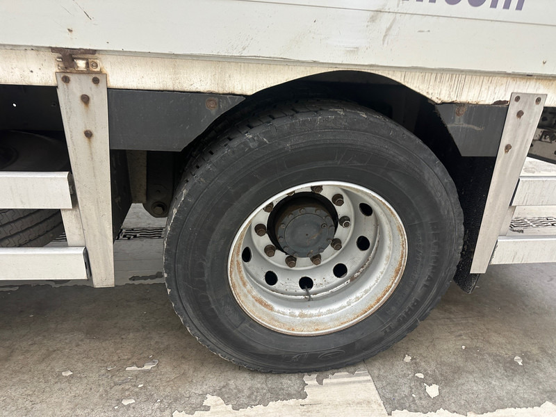 Camión caja abierta Renault Midlum 220 DCi: foto 12 Camión caja abierta Renault Midlum 220 DCi: foto 12