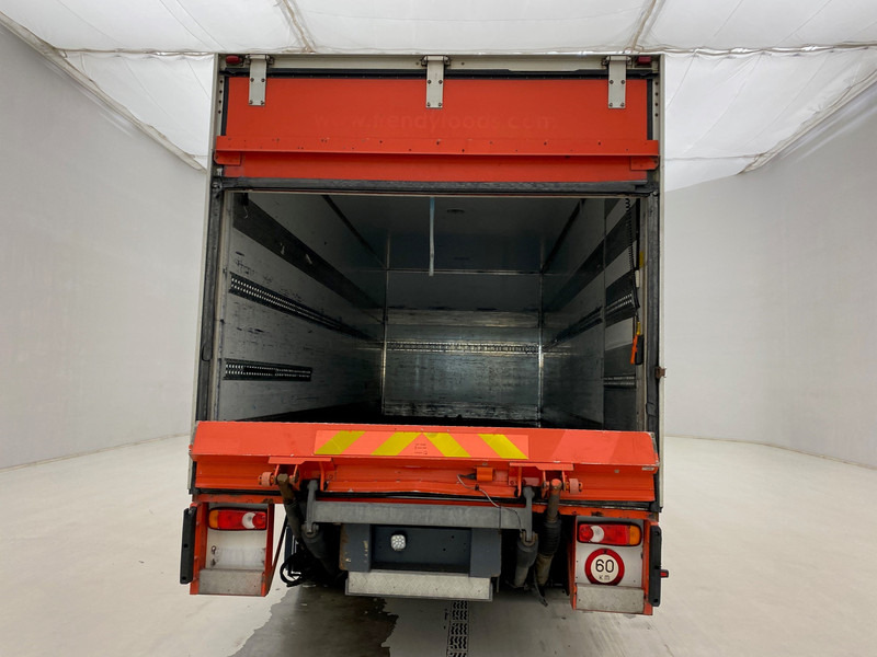 Volvo FL 240 - Camión caja cerrada: foto 4 Volvo FL 240 - Camión caja cerrada: foto 4