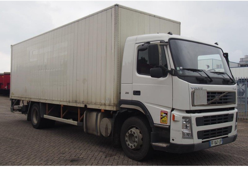 Volvo FM9.260 - Camión caja cerrada: foto 3 Volvo FM9.260 - Camión caja cerrada: foto 3