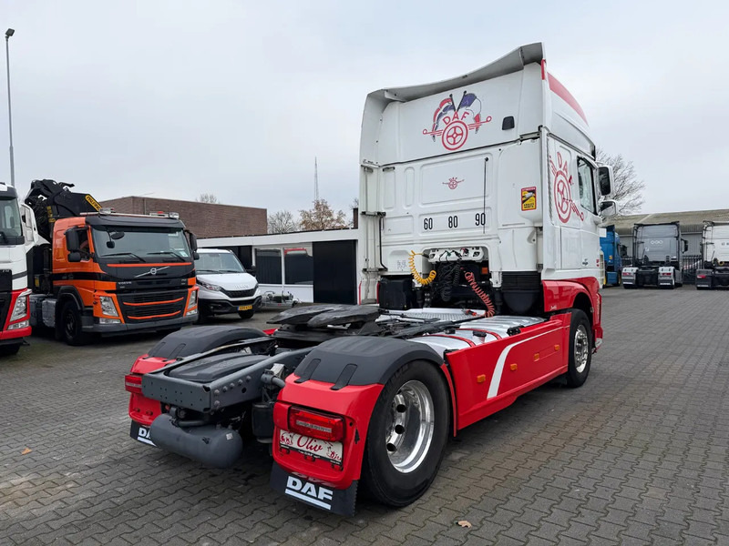 DAF XF 510 Super Spacecab Euro 6 Retarder - Cabeza tractora: foto 4 DAF XF 510 Super Spacecab Euro 6 Retarder - Cabeza tractora: foto 4