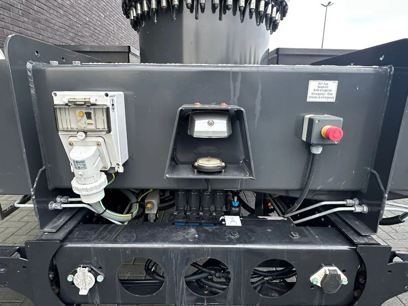 Camión grúa MAN TGL 7.180 4X2 BB BOCKER AK37/4000 + JIB MONTAGEKRAN/DACHDECKERKRAN/ROOFCRANE/KRAAN/KRAN/GRUA: foto 11 Camión grúa MAN TGL 7.180 4X2 BB BOCKER AK37/4000 + JIB MONTAGEKRAN/DACHDECKERKRAN/ROOFCRANE/KRAAN/KRAN/GRUA: foto 11