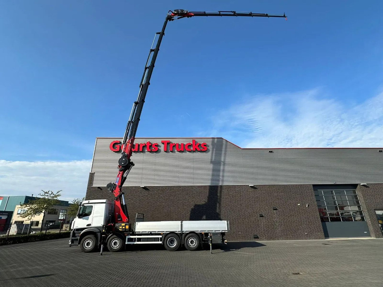 Mercedes-Benz Arocs 3251 8X2 + HMF 7020-K7 FJ 1400-K6 KRAAN/KR - Camión grúa: foto 4 Mercedes-Benz Arocs 3251 8X2 + HMF 7020-K7 FJ 1400-K6 KRAAN/KR - Camión grúa: foto 4