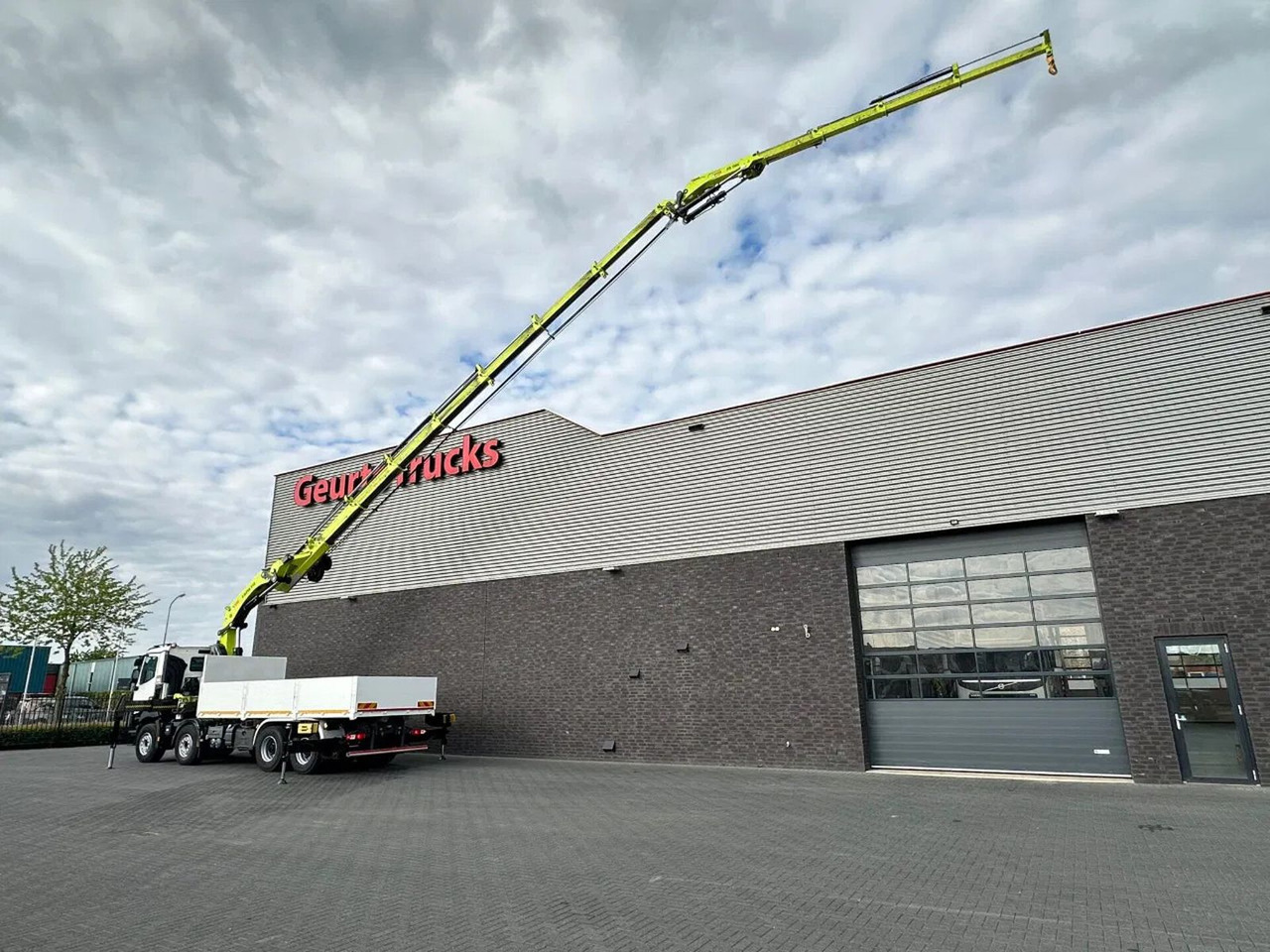 Renault C460 8X4 + HIAB X-HIPRO 548 E-7 MET JIB KRAAN / - Camión grúa: foto 3 Renault C460 8X4 + HIAB X-HIPRO 548 E-7 MET JIB KRAAN / - Camión grúa: foto 3