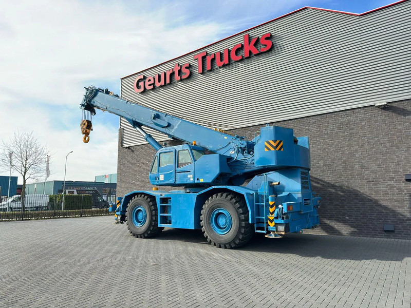 Tadano GR-700E-1-00211 + JIB ROUGH TERRAIN CRANE/RT CRANE - Grúa para terrenos difíciles: foto 3 Tadano GR-700E-1-00211 + JIB ROUGH TERRAIN CRANE/RT CRANE - Grúa para terrenos difíciles: foto 3