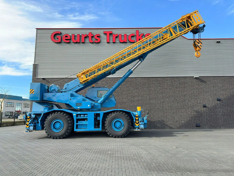 Tadano GR-700E-1-00211 + JIB ROUGH TERRAIN CRANE/RT CRANE - Grúa para terrenos difíciles: foto 4 Tadano GR-700E-1-00211 + JIB ROUGH TERRAIN CRANE/RT CRANE - Grúa para terrenos difíciles: foto 4
