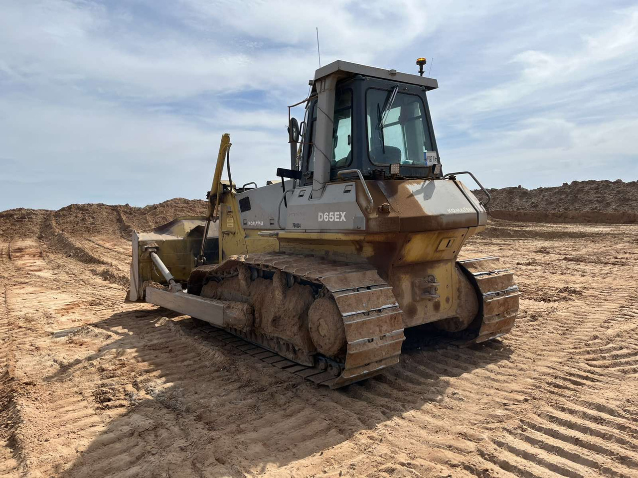 KOMATSU D65EX - Bulldozer: foto 2 KOMATSU D65EX - Bulldozer: foto 2