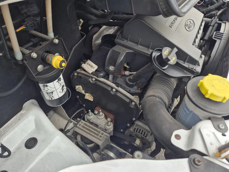 Camper ROLLER TEAM AUTOROLLER 595 P.... trekhaak,eerste eigenaar. - Autocaravana perfilada: foto 5 Camper ROLLER TEAM AUTOROLLER 595 P.... trekhaak,eerste eigenaar. - Autocaravana perfilada: foto 5