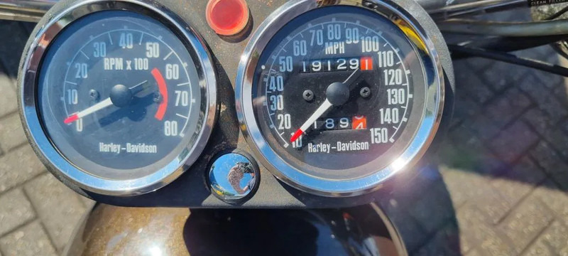 Harley-Davidson FXE SUPER GLIDE.... 1200 AMF first paint - Motocicleta: foto 5 Harley-Davidson FXE SUPER GLIDE.... 1200 AMF first paint - Motocicleta: foto 5
