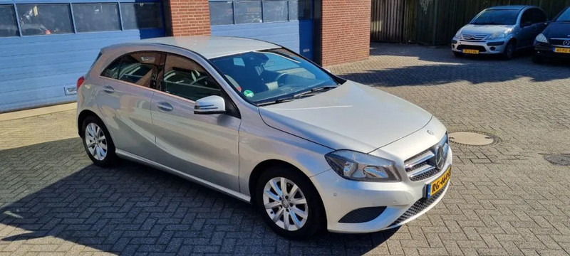 Mercedes-Benz A-Klasse 180 automaat.. 180 automaat - Coche: foto 5 Mercedes-Benz A-Klasse 180 automaat.. 180 automaat - Coche: foto 5