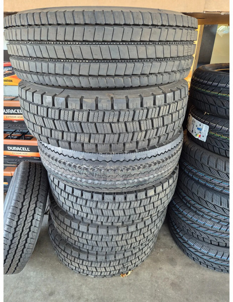 Michelin 235/75R 17.5 - Neumático para Camión: foto 2 Michelin 235/75R 17.5 - Neumático para Camión: foto 2