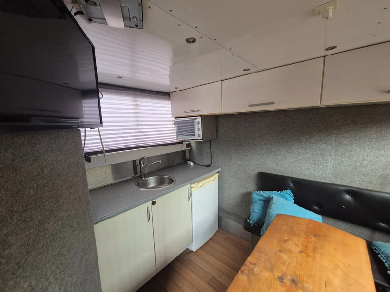 Volvo FH 12.... 380pk luchtgeveerd voor en achteras - Camión para caballos: foto 5 Volvo FH 12.... 380pk luchtgeveerd voor en achteras - Camión para caballos: foto 5
