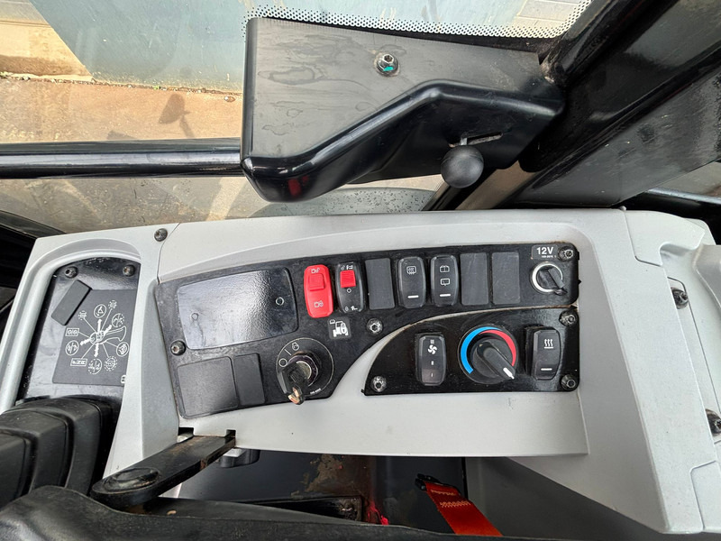 Cargadora de ruedas Caterpillar 908M: foto 13