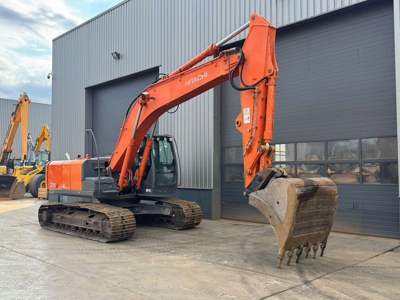 Excavadora de cadenas Hitachi ZX210LC-3: foto 6