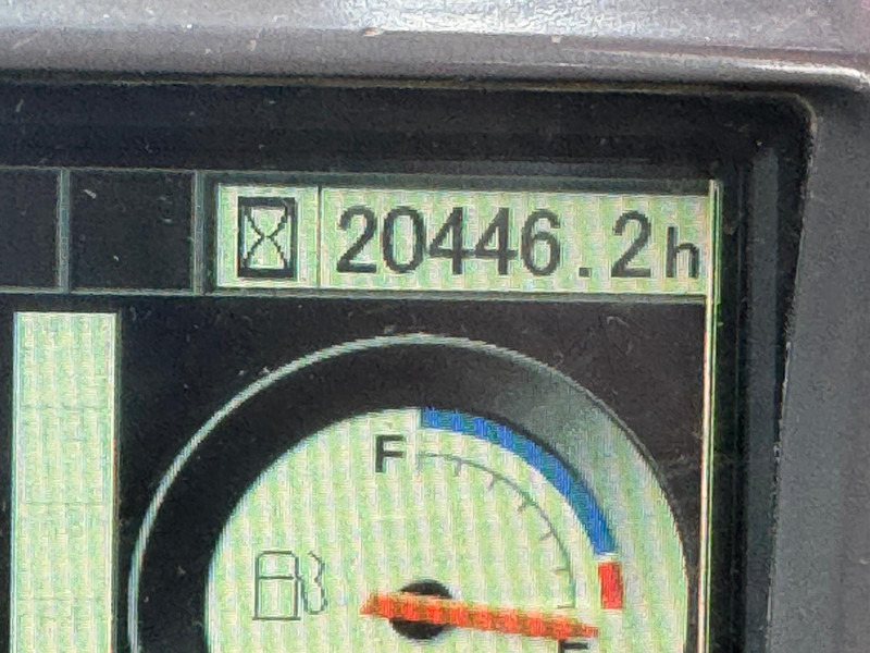 Excavadora de cadenas Hitachi ZX670LCH-3: foto 12