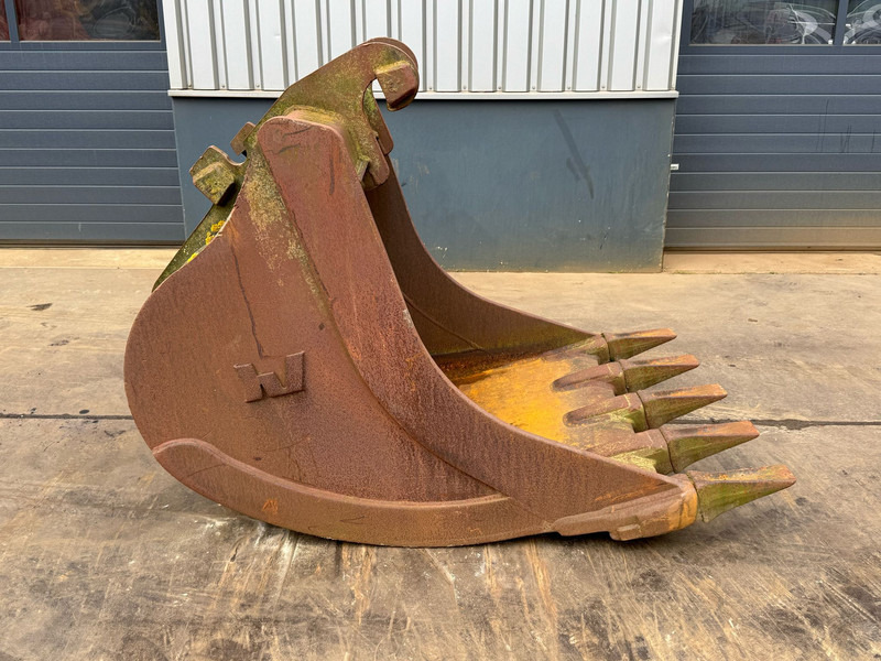 Verachtert Verachtert Bucket with teeth CW40 - Cazo: foto 2 Verachtert Verachtert Bucket with teeth CW40 - Cazo: foto 2