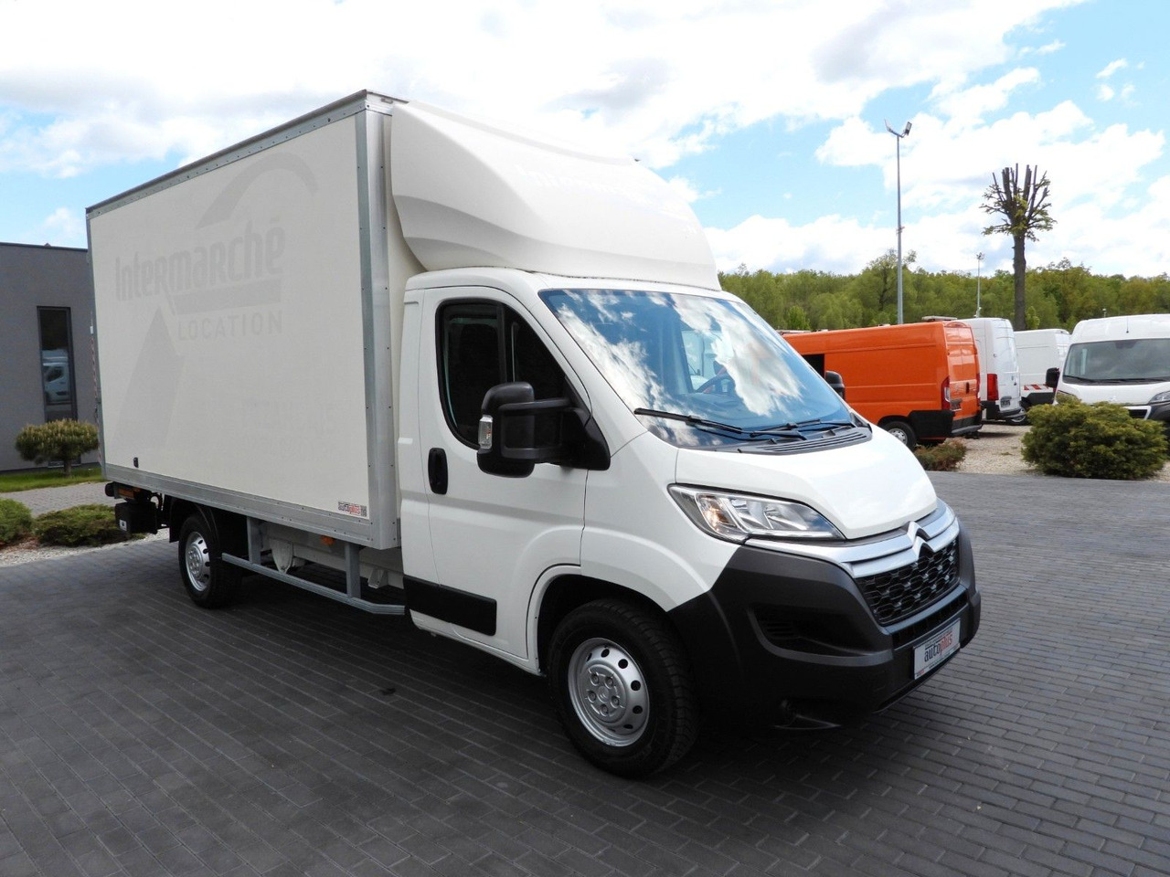 Citroën JUMPER KOFFER AUFZUG 8 PALETTEN TEMPOMAT NAVI Citroën JUMPER KOFFER AUFZUG 8 PALETTEN TEMPOMAT NAVI - Furgoneta caja cerrada: foto 4 Citroën JUMPER KOFFER AUFZUG 8 PALETTEN TEMPOMAT NAVI Citroën JUMPER KOFFER AUFZUG 8 PALETTEN TEMPOMAT NAVI - Furgoneta caja cerrada: foto 4