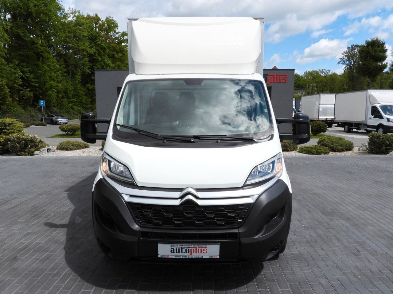 Citroën JUMPER KOFFER AUFZUG 8 PALETTEN TEMPOMAT NAVI Citroën JUMPER KOFFER AUFZUG 8 PALETTEN TEMPOMAT NAVI - Furgoneta caja cerrada: foto 5 Citroën JUMPER KOFFER AUFZUG 8 PALETTEN TEMPOMAT NAVI Citroën JUMPER KOFFER AUFZUG 8 PALETTEN TEMPOMAT NAVI - Furgoneta caja cerrada: foto 5