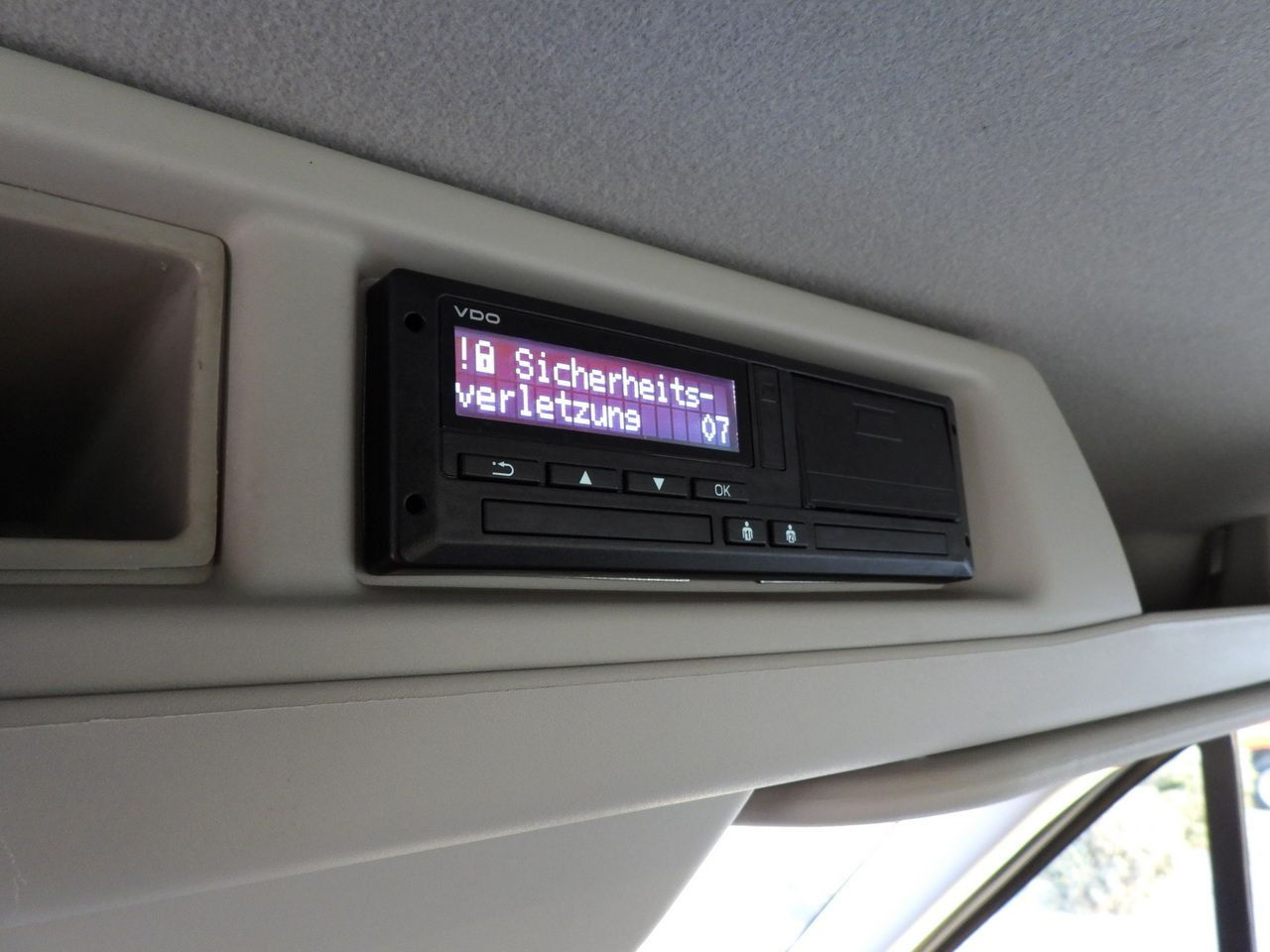 FORD TRANSIT 4x4 STAKE BODY DOUBLE CABIN DOKA 6 SEATS CRUISE CONTROL LED LIGHTS AIR CONDITIONING 170HP - Furgoneta combi: foto 5 FORD TRANSIT 4x4 STAKE BODY DOUBLE CABIN DOKA 6 SEATS CRUISE CONTROL LED LIGHTS AIR CONDITIONING 170HP - Furgoneta combi: foto 5