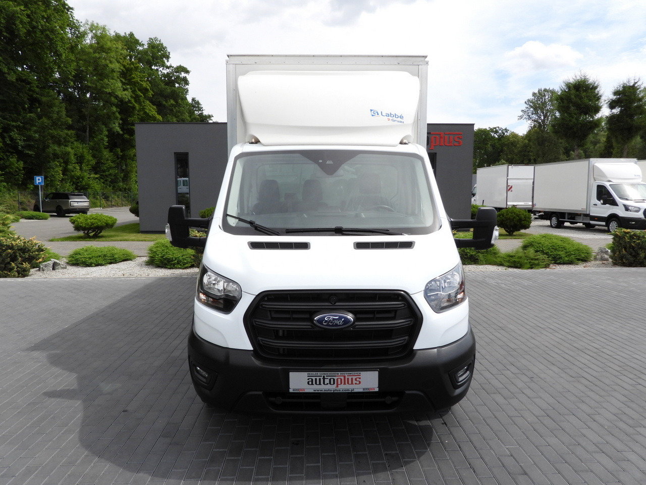 FORD TRANSIT BOX 8 PALLETS CRUISE CONTROL AIR CONDITIONING 130HP - Furgoneta caja cerrada: foto 5 FORD TRANSIT BOX 8 PALLETS CRUISE CONTROL AIR CONDITIONING 130HP - Furgoneta caja cerrada: foto 5