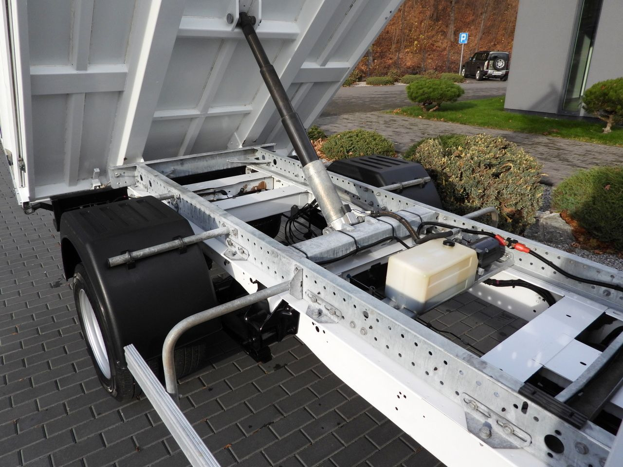 Furgoneta basculante FORD TRANSIT TIPPER CRUISE CONTROL LED LIGHTS TWIN WHEELS AIR CONDITIONING  130HP: foto 22