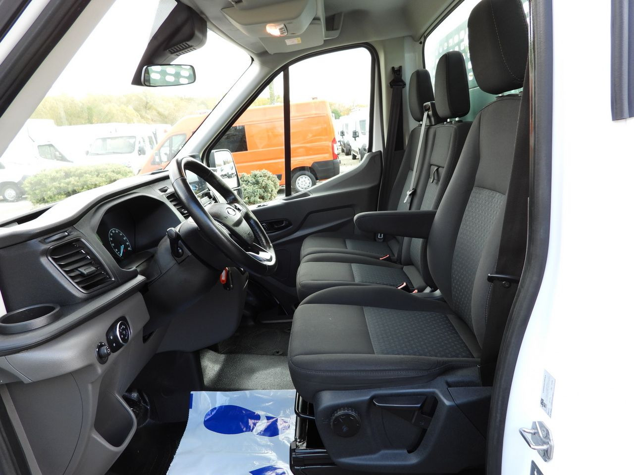 Furgoneta basculante FORD TRANSIT TIPPER CRUISE CONTROL LED LIGHTS TWIN WHEELS AIR CONDITIONING  130HP: foto 27