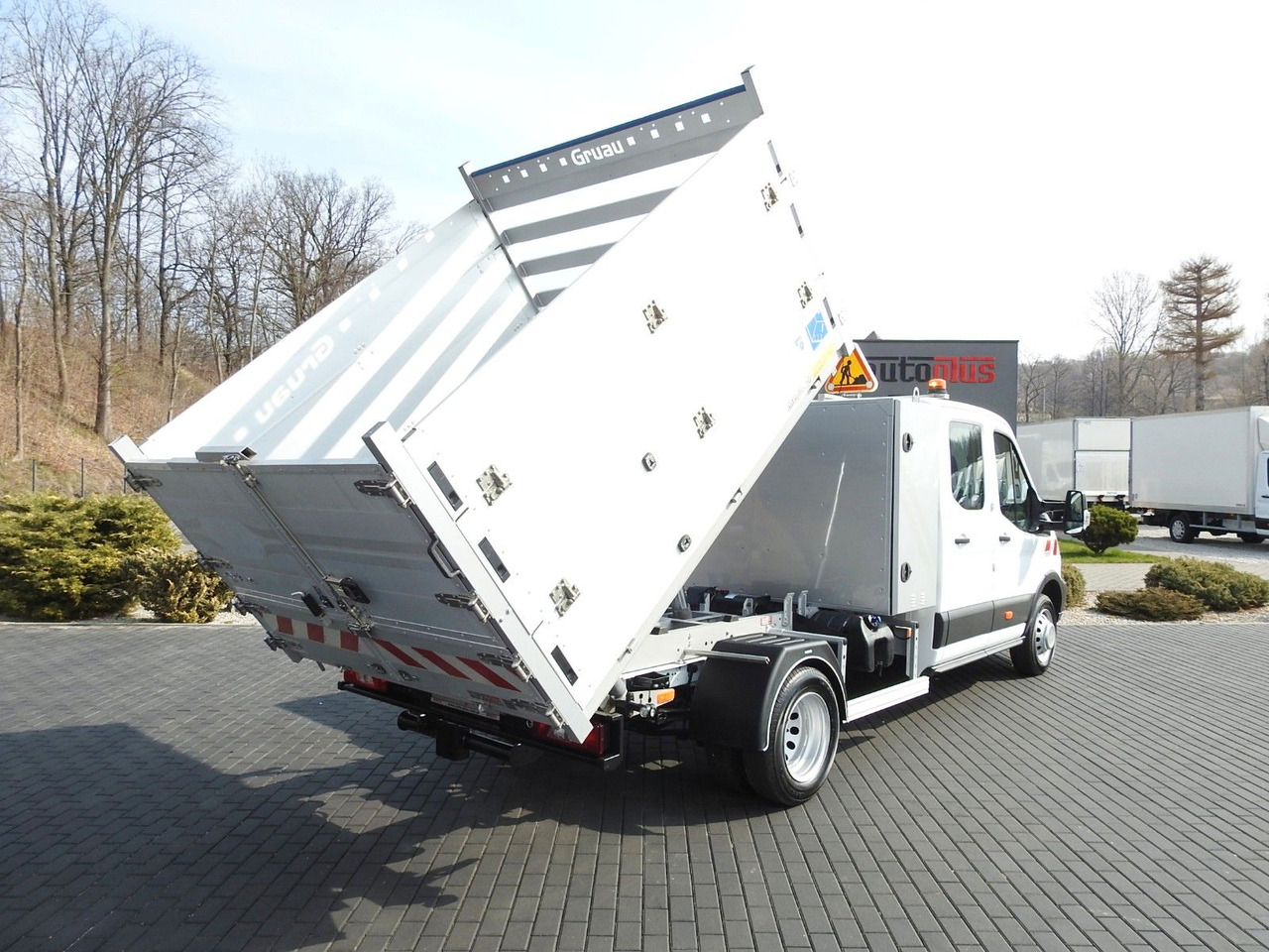 Ford TRANSIT KIPPER DOPPELKABINE DOKA 7 SITZE A/C - Furgoneta basculante, Furgoneta combi: foto 3 Ford TRANSIT KIPPER DOPPELKABINE DOKA 7 SITZE A/C - Furgoneta basculante, Furgoneta combi: foto 3