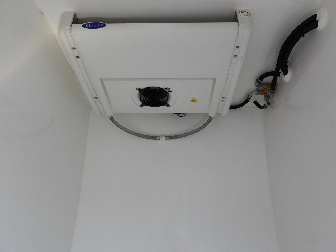 Furgoneta frigorifica IVECO DAILY 35S14 REFRIGERATOR VAN 0*C POWER SUPPLY 230V CRUISE CONTROL AUTOMATIC TRANSMISSION HI-MATIC AIR CONDITIONING  140HP: foto 29