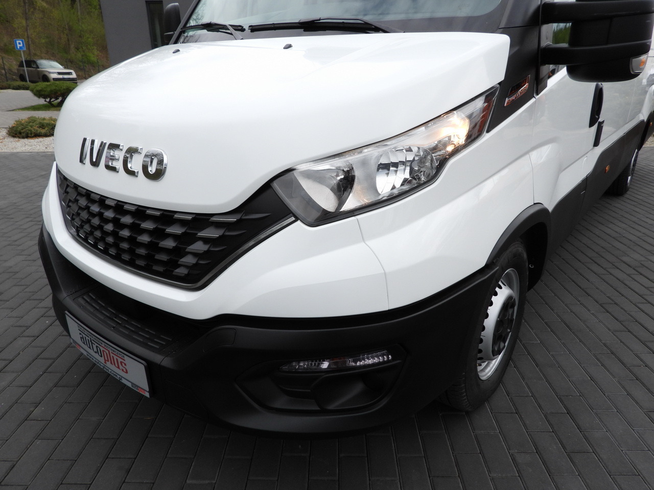 Furgoneta frigorifica IVECO DAILY 35S14 REFRIGERATOR VAN 0*C POWER SUPPLY 230V CRUISE CONTROL AUTOMATIC TRANSMISSION HI-MATIC AIR CONDITIONING  140HP: foto 19