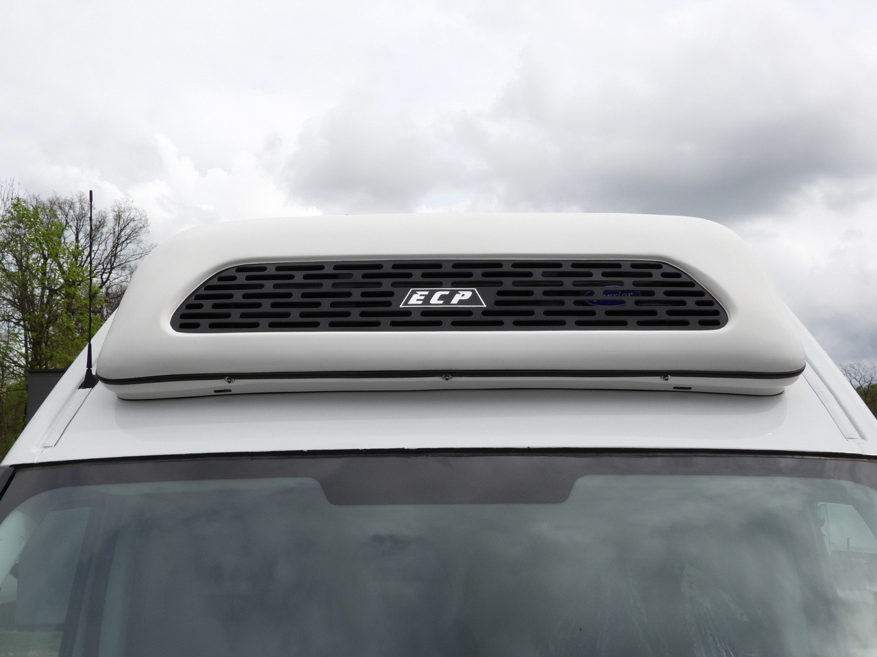 Furgoneta frigorifica IVECO DAILY 35S14 REFRIGERATOR VAN 0*C POWER SUPPLY 230V CRUISE CONTROL AUTOMATIC TRANSMISSION HI-MATIC AIR CONDITIONING  140HP: foto 22