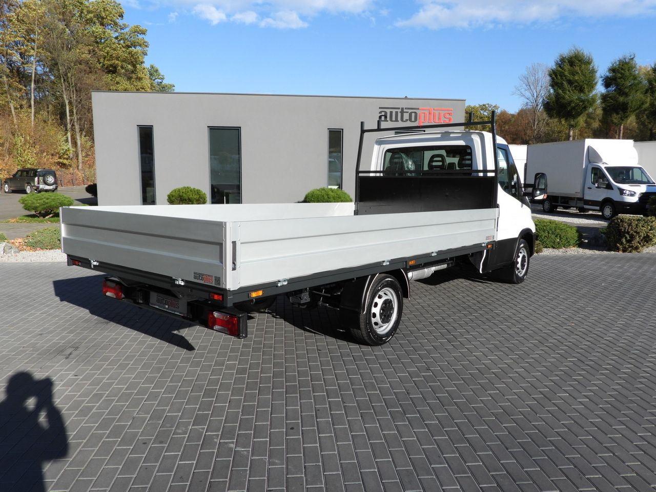 IVECO DAILY 35S14 STAKE BODY 8 PALLETS CRUISE CONTROL AIR CONDITIONING 140HP - Furgoneta caja abierta: foto 3 IVECO DAILY 35S14 STAKE BODY 8 PALLETS CRUISE CONTROL AIR CONDITIONING 140HP - Furgoneta caja abierta: foto 3